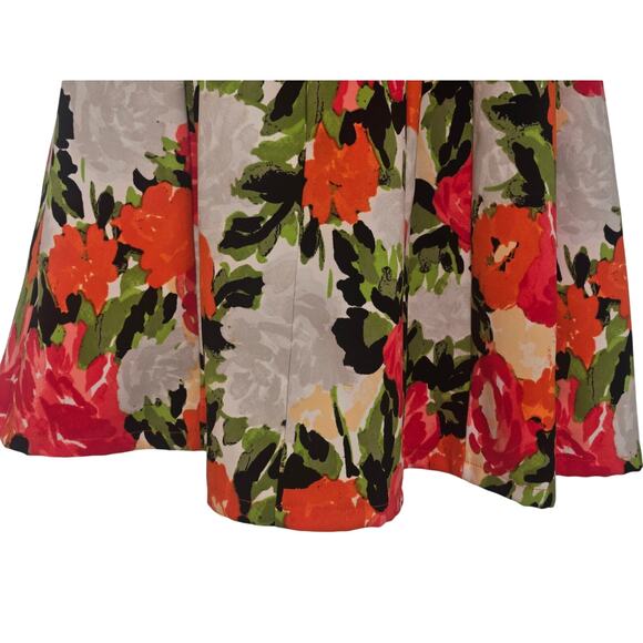 Super Cute Floral Fit and Flair Summer Dress by Ronni Nicole, Size 4P - Picture 3 of 5